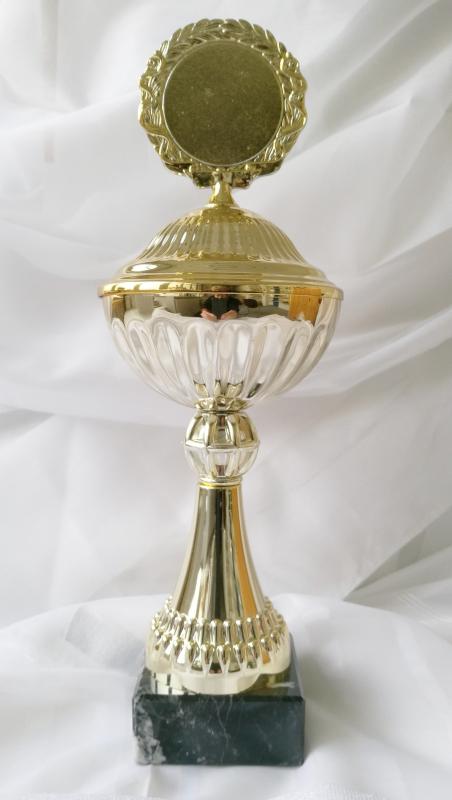 Pokal goldfarben - B 509
